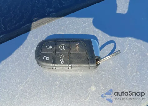 2011 Chrysler 300C z USA, uszkodzony, nr VIN 2C3CK6CT0BH524008